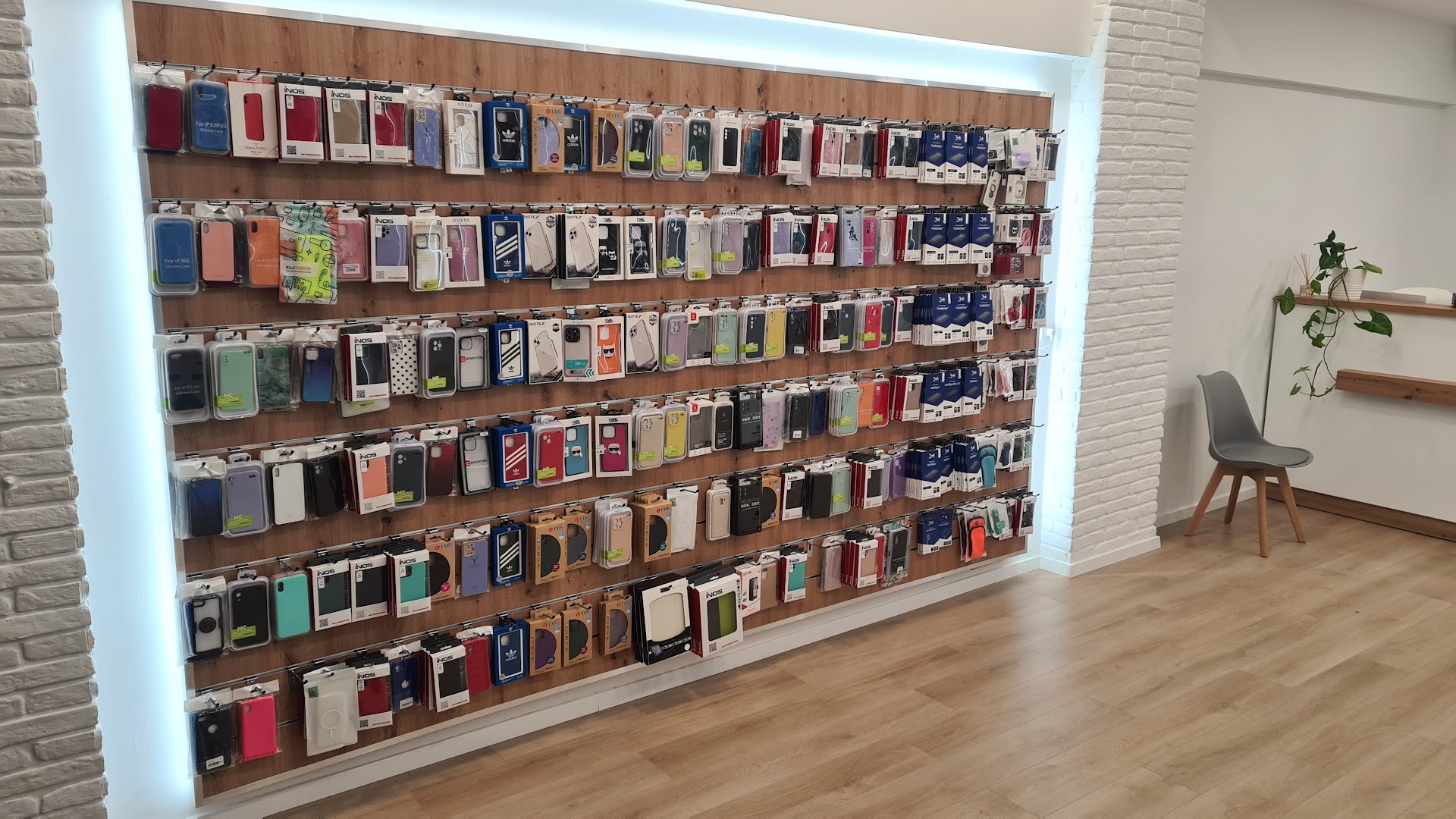 My Tech Store - Καρανίκας Βασίλειος (Sales & Repair Services Mobile Phones, Computers, Accessories) — Φωτογραφίες 7